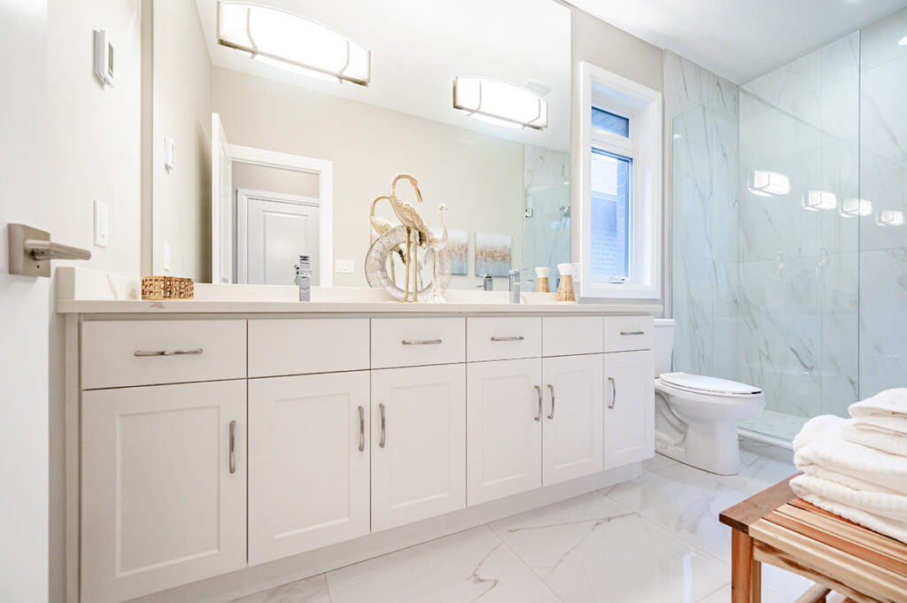 Finoro Homes - Main Bathroom